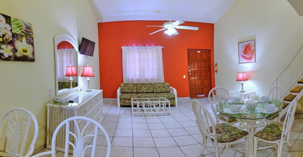 Aruba Quality Apartments & Suites Palm Beach Exterior photo